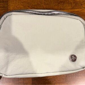 White/Mint Mini Belt Bag